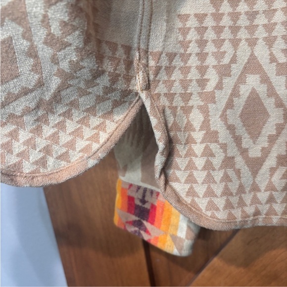Pendleton Women's Tan Patterned shirt - Picture 3 of 5